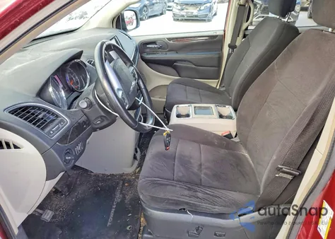 2011 Chrysler Town & Country Touring z USA, uszkodzony, nr VIN 2A4RR5DG3BR645603